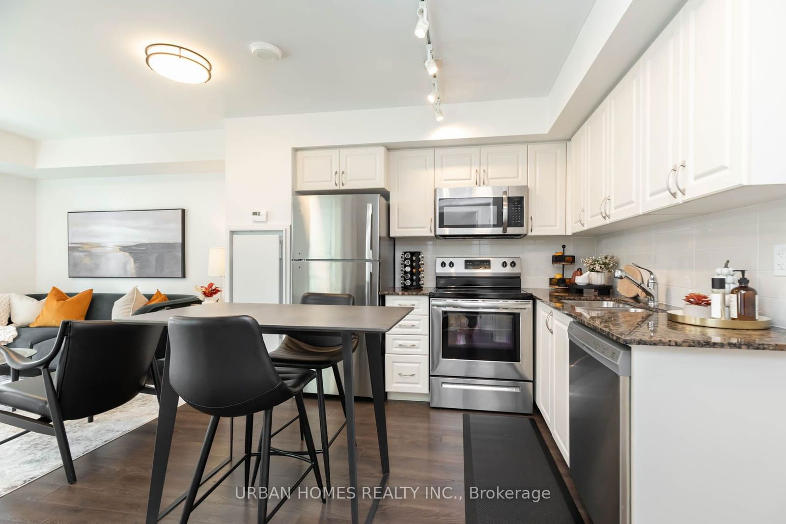 3091 Dufferin St, unit 734 for sale - image #10