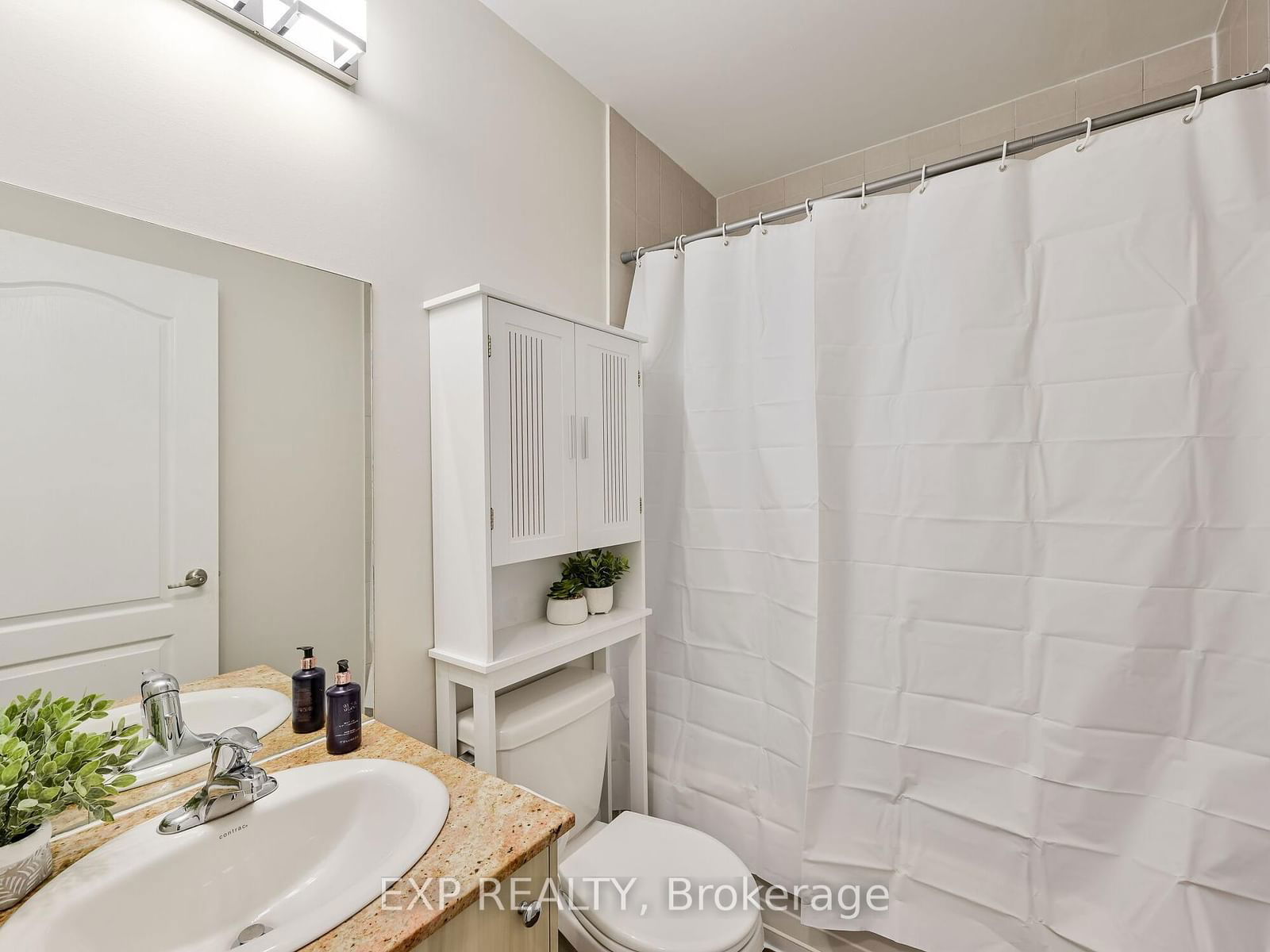 68 Winston Park Blvd S, unit 8 for sale - image #17