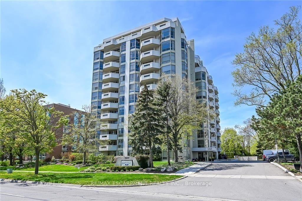 1237 North Shore Blvd E, unit 201 for sale