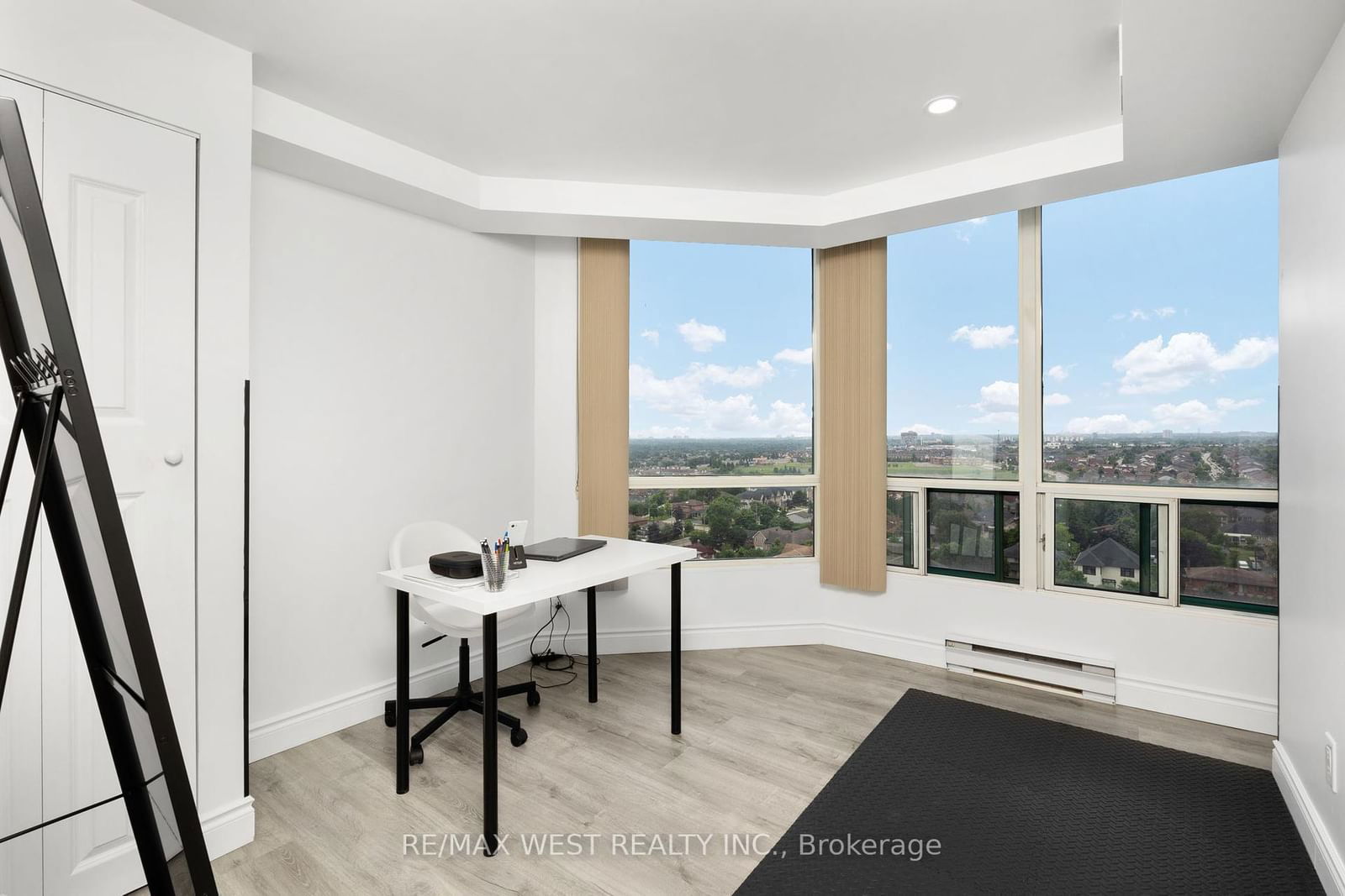 155 Hillcrest Ave, unit 1809 for sale - image #6