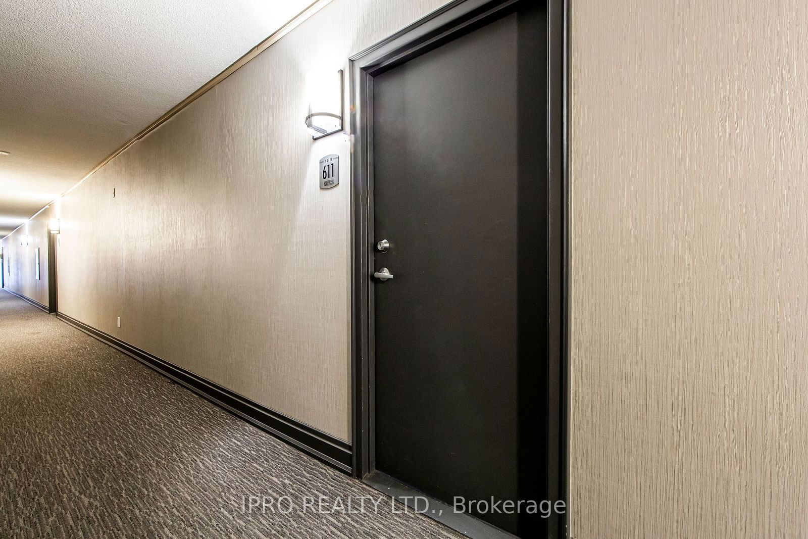 1000 Cedarglen Gate, unit 611 for sale - image #1