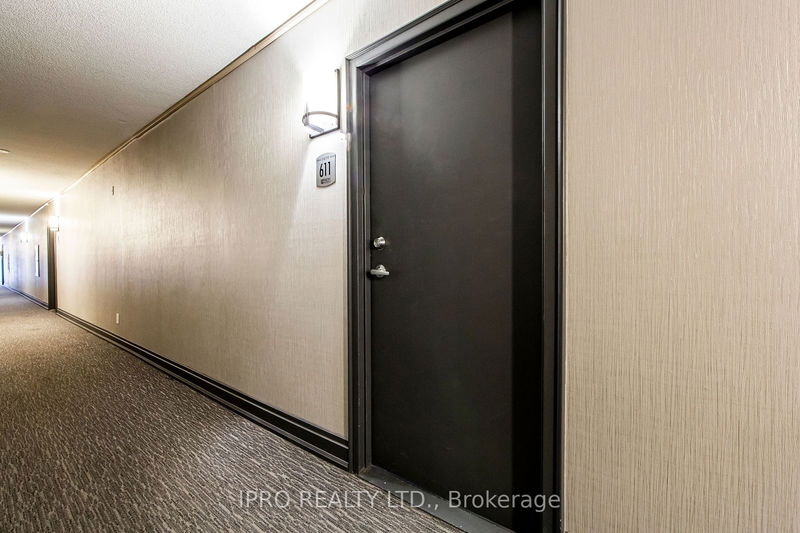 1000 Cedarglen Gate, unit 611 for sale