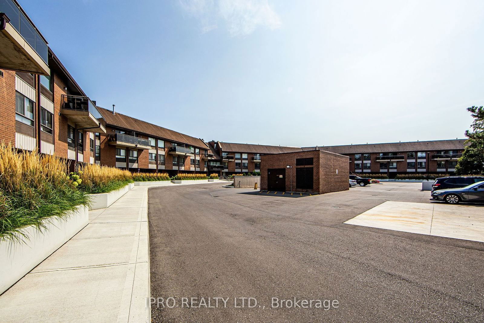 1000 Cedarglen Gate, unit 611 for sale - image #38