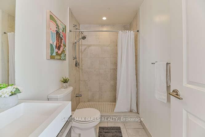 17 Zorra St, unit 1906 for sale - image #23