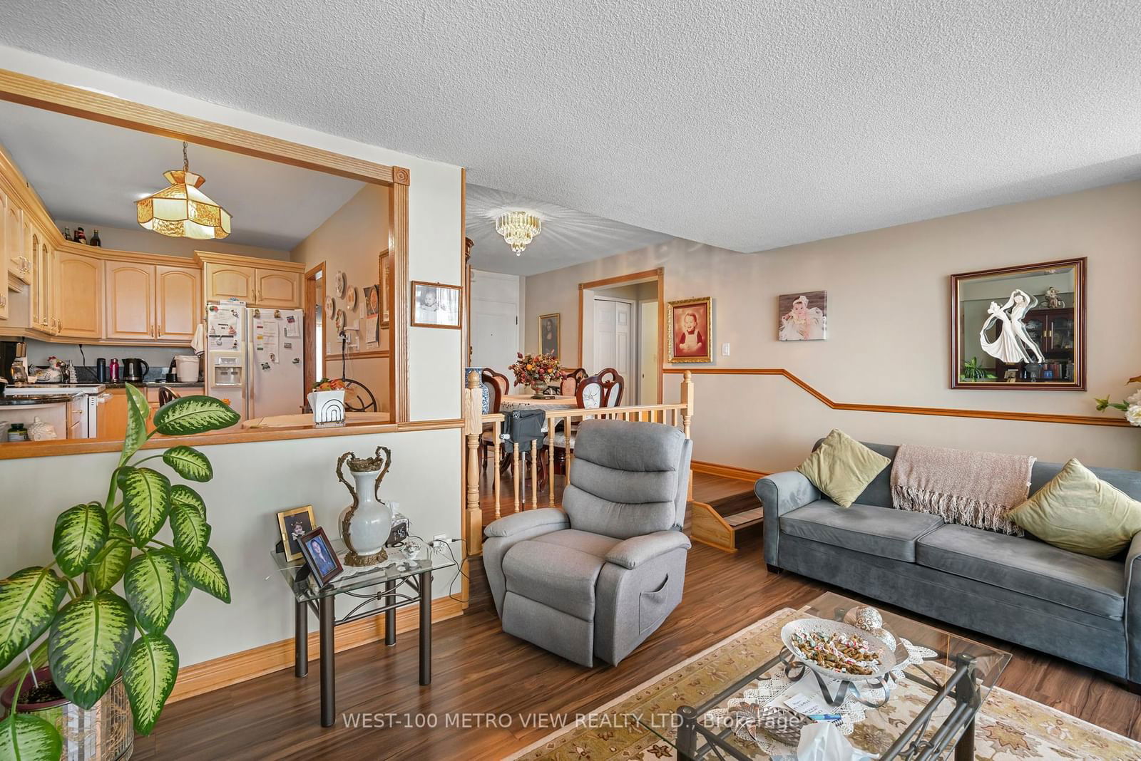 250 Scarlett Rd, unit 1606 for sale - image #4