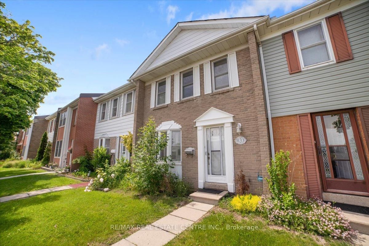 1020 Central Park Drive Townhomes, Brampton, Toronto