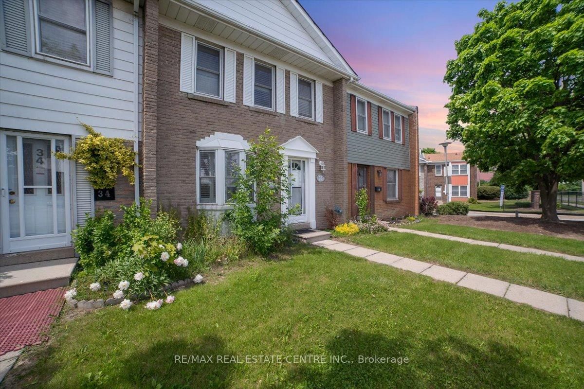 1020 Central Park Drive Townhomes, Brampton, Toronto