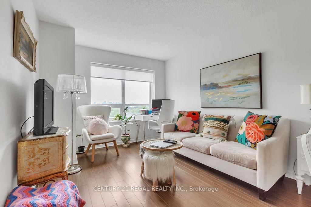 61 Heintzman St, unit 810 for sale - image #6