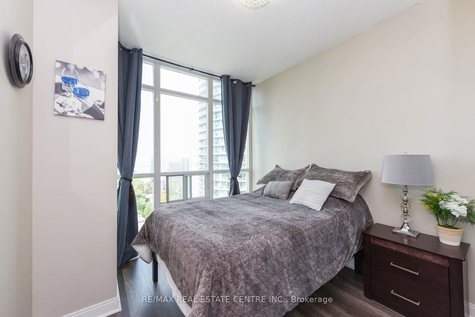 70 Absolute Ave, unit 2109 for sale - image #25