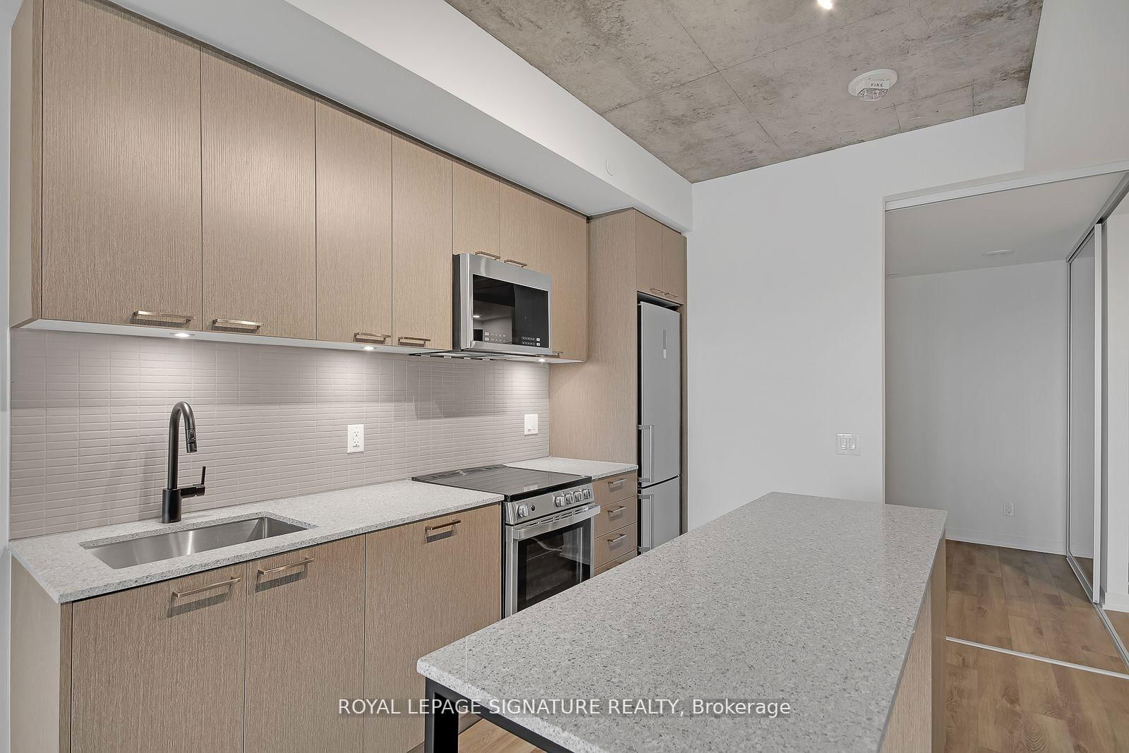 1808 St Clair Ave W, unit 510 for rent - image #8