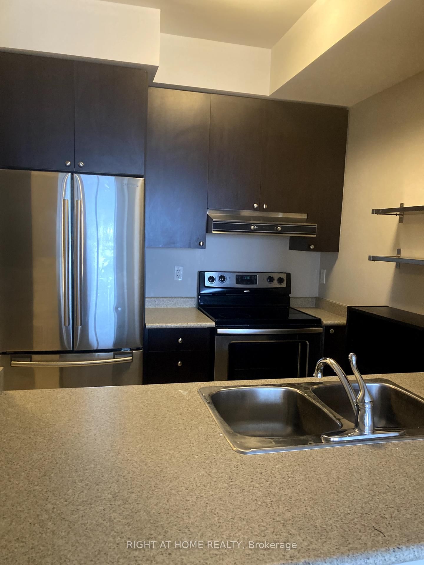 60 Heintzman St, unit 1627 for rent - image #8