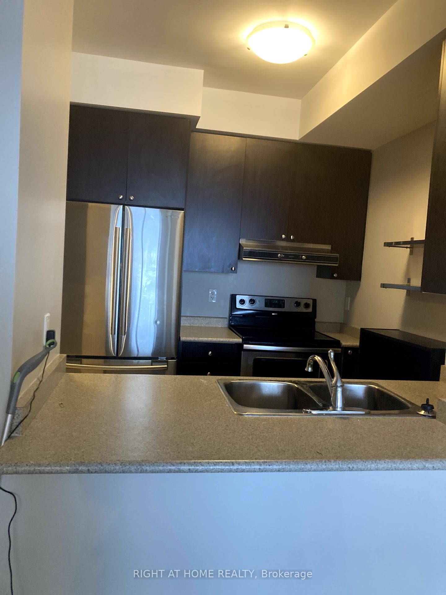 60 Heintzman St, unit 1627 for rent - image #9