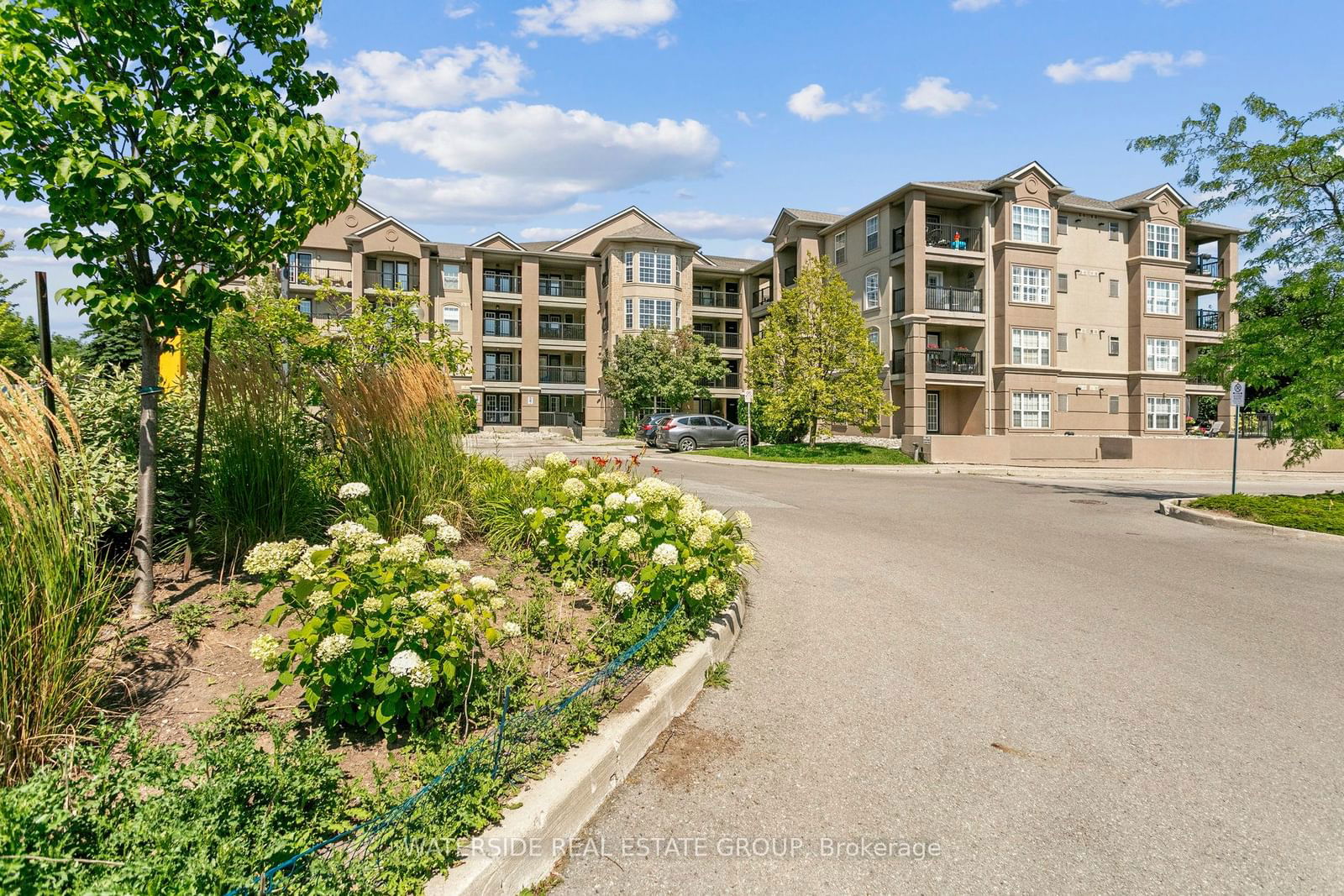 2055 Appleby Line, unit 108 for sale - image #2