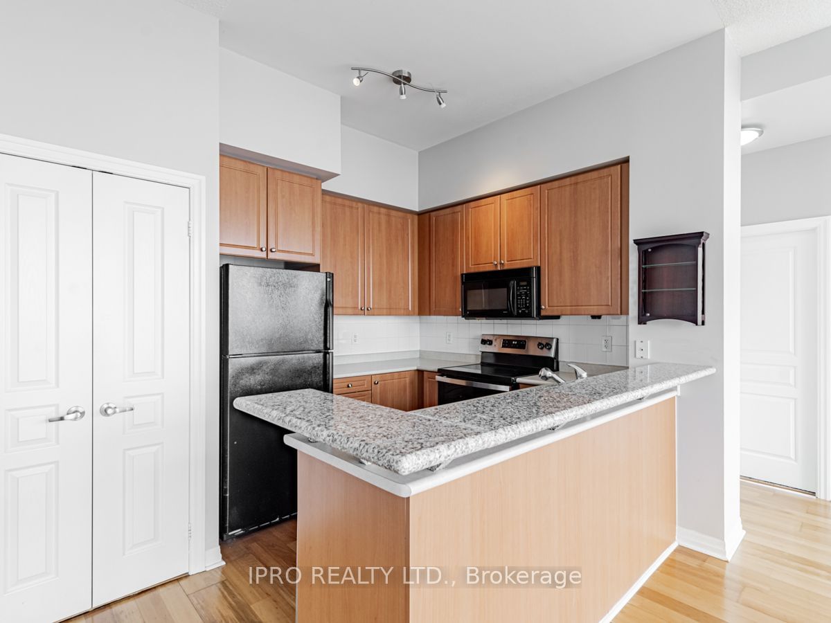 220 Burnhamthorpe Rd, unit 3202 for rent - image #15