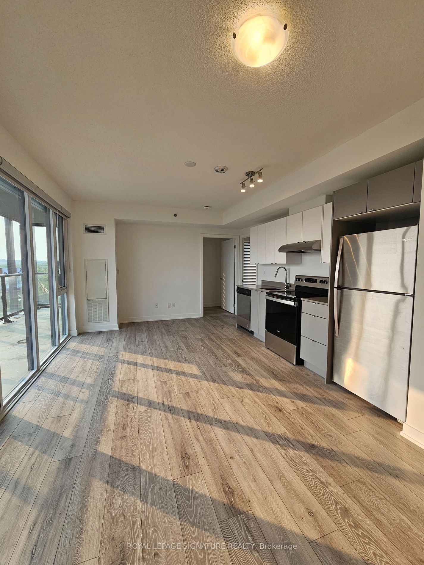 3210 Dakota Common, unit A309 for rent - image #4