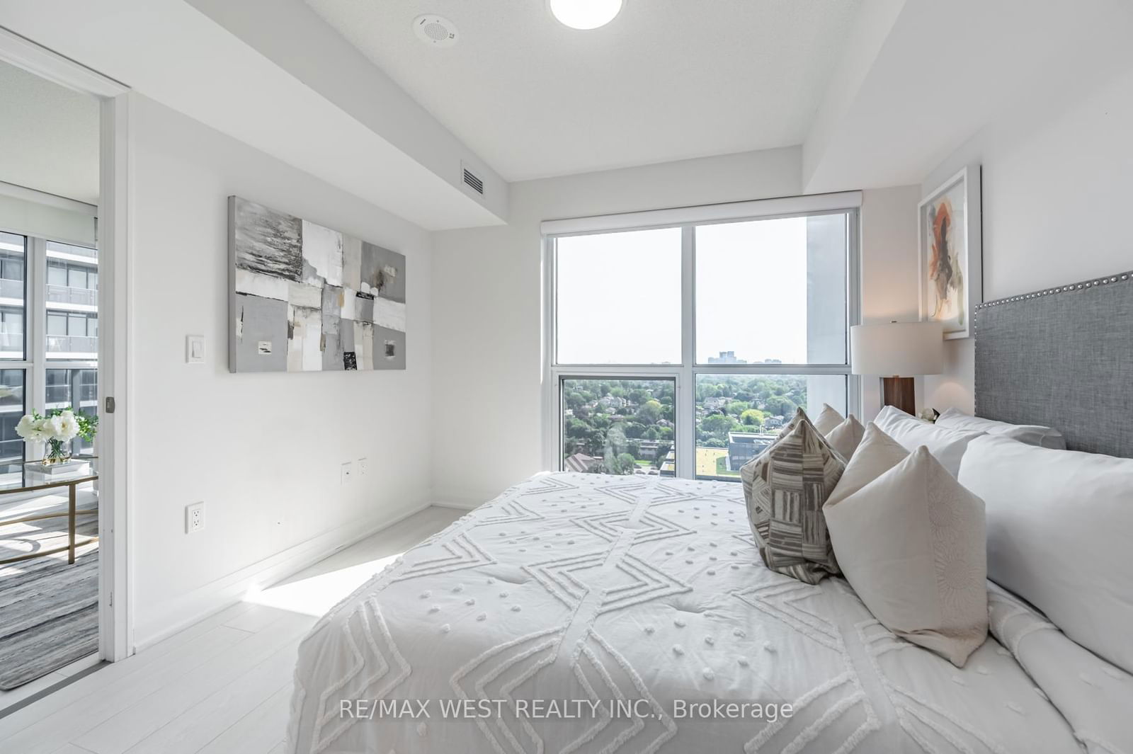 30 Gibbs Rd, unit 1605 for sale - image #18