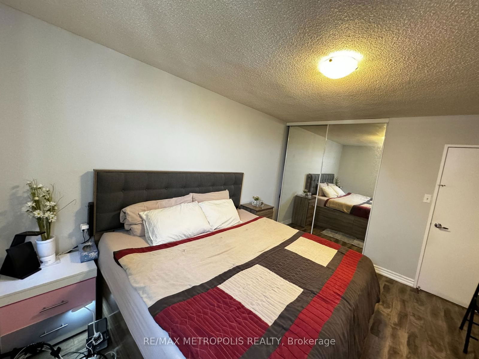 370 Dixon Rd, unit 2109 for sale - image #25