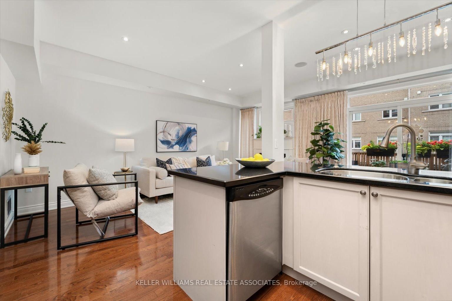 60 Rosewood Ave, unit 224 for sale - image #14