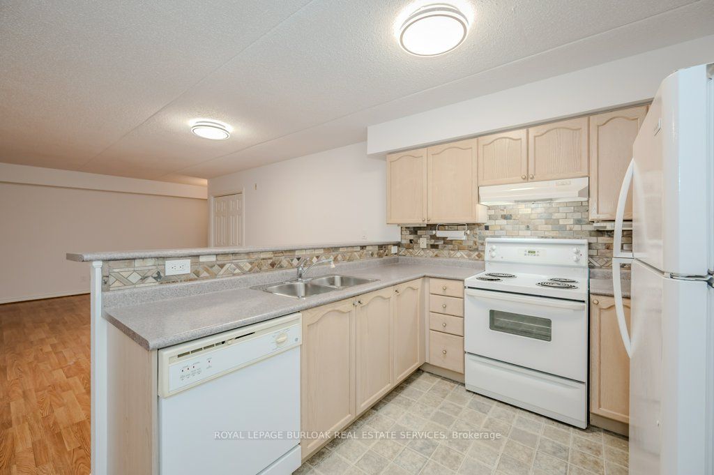 1450 Bishops Gate, unit 101 for sale - image #12