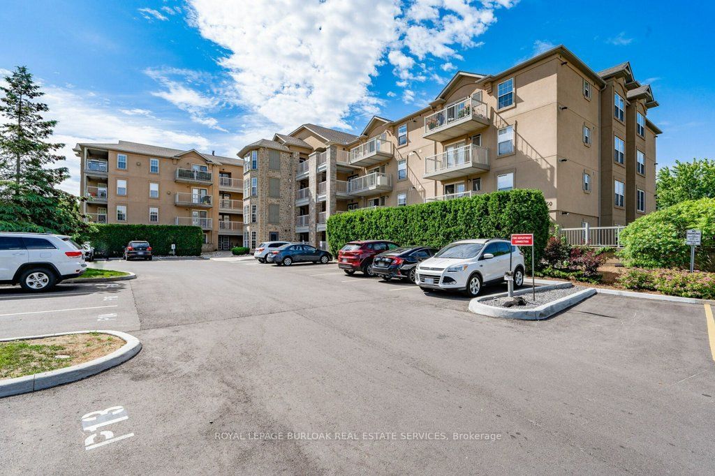 1450 Bishops Gate, unit 101 for sale - image #2