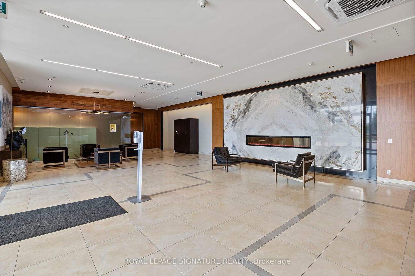 17 Zorra St, unit 2108 for sale - image #3