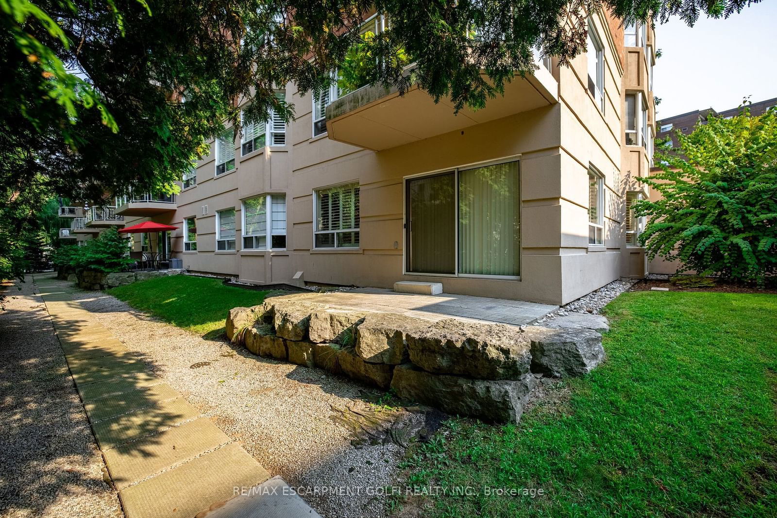 5188 Lakeshore Rd, unit 102 for sale - image #30