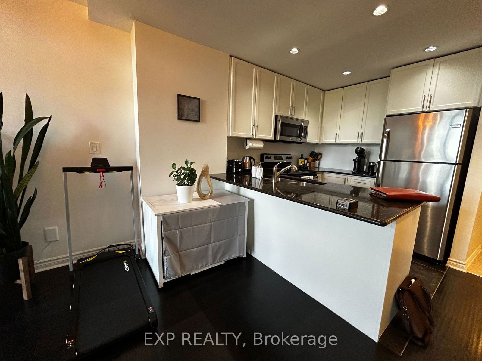 5327 Upper Middle Rd, unit 316 for sale - image #11