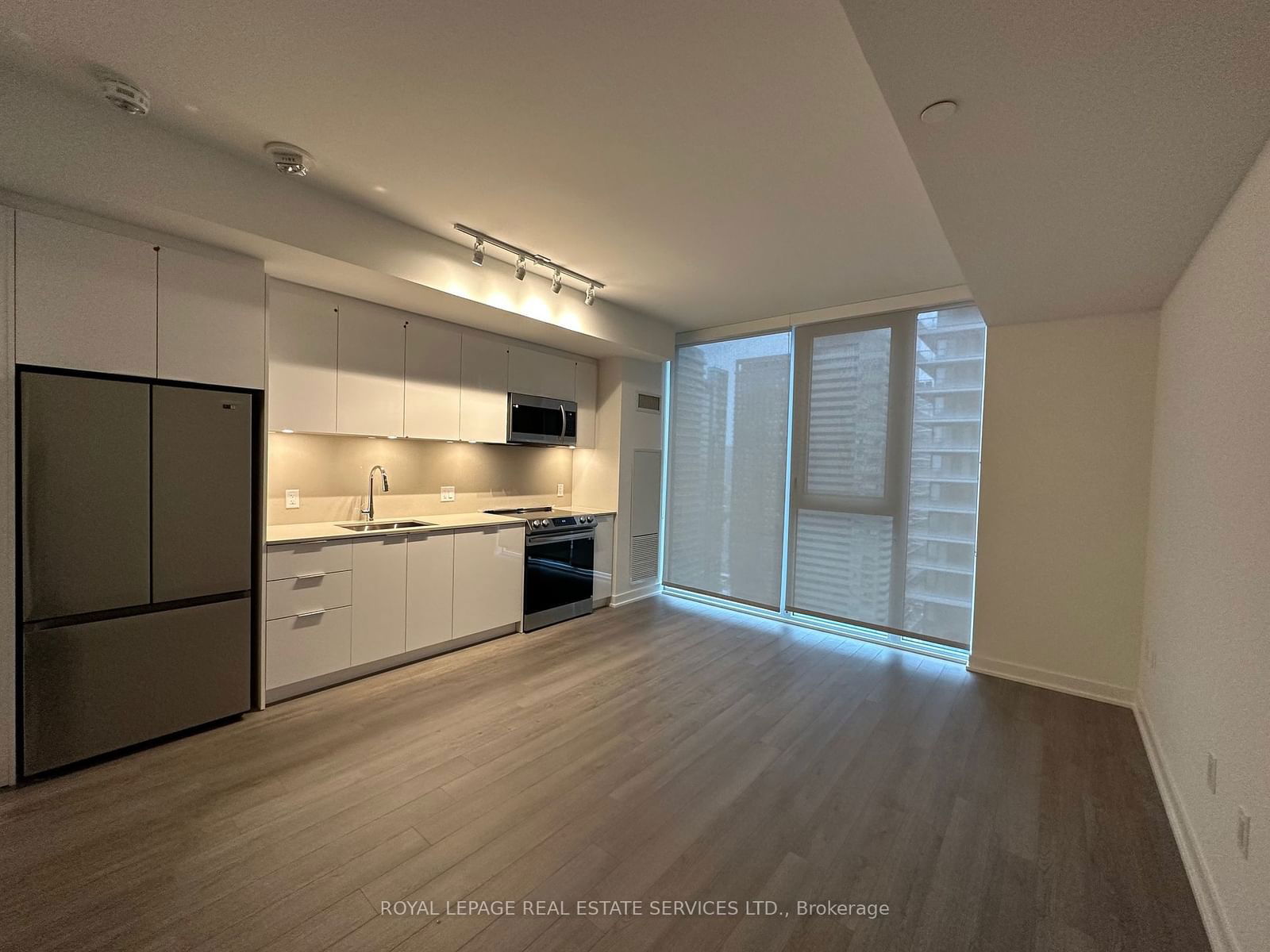 357 King St W, unit 3104 for rent - image #5