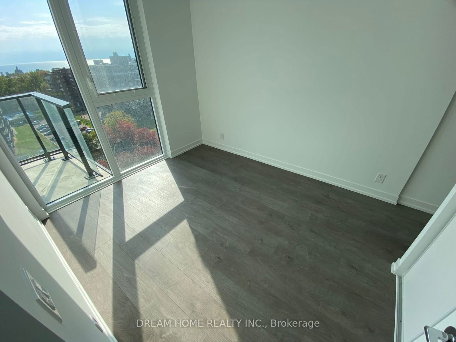 270 Dufferin St, unit 905 for rent - image #4