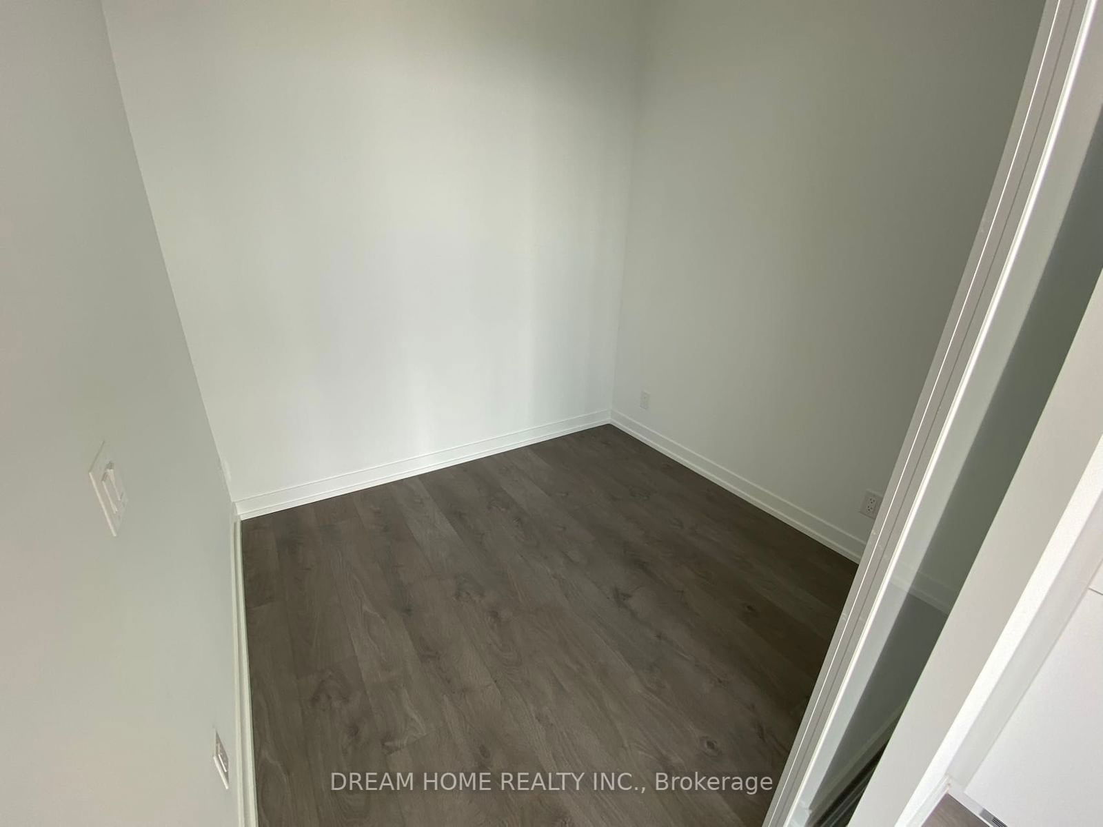 270 Dufferin St, unit 905 for rent - image #6