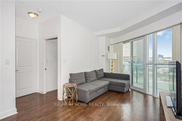 50 Absolute Ave, unit 409 for rent - image #6