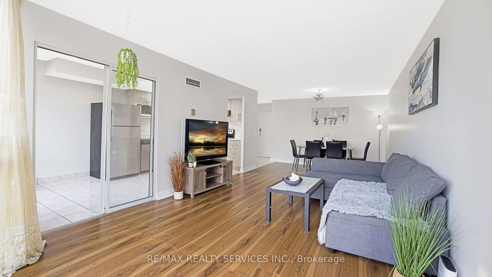 21 Markbrook Lane, unit 608 for sale - image #11