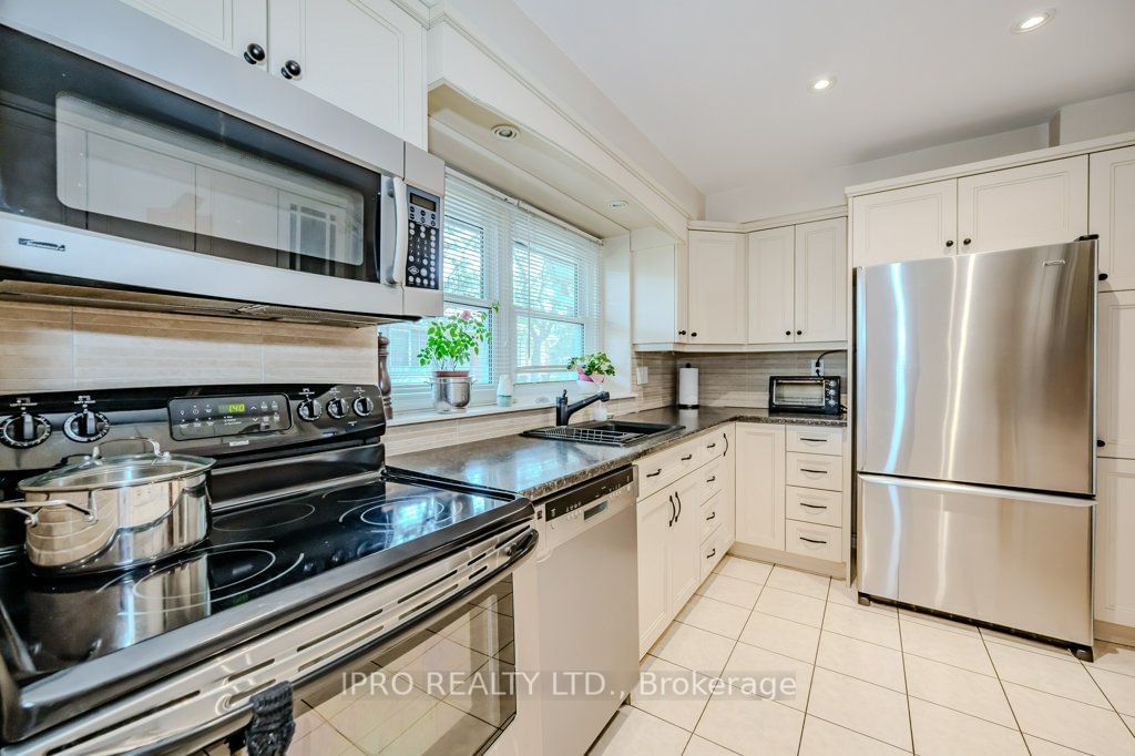 2222 Upper Middle Rd, unit 4 for sale - image #6