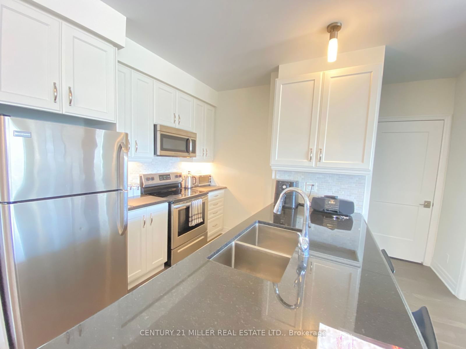 3028 Creekshore Common, unit 305 for rent - image #19