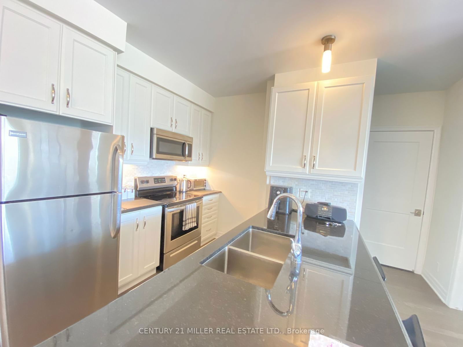 3028 Creekshore Common, unit 305 for rent - image #20