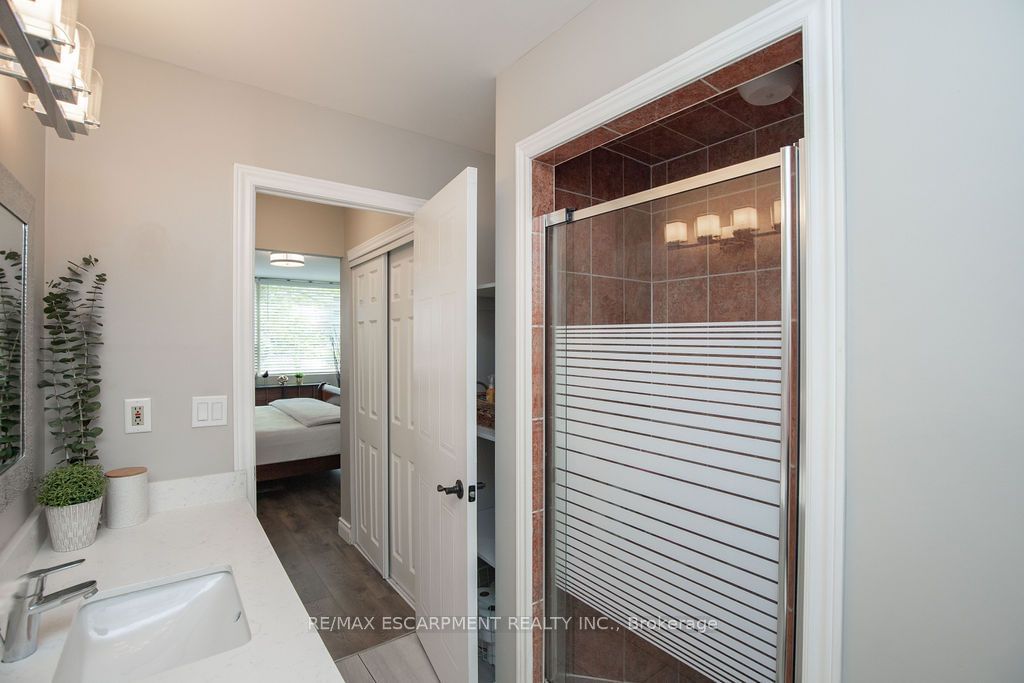 1270 Maple Crossing Blvd, unit 101 for sale - image #17