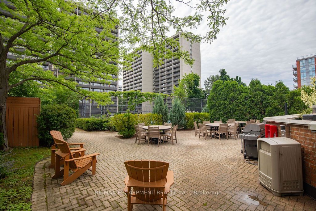 1270 Maple Crossing Blvd, unit 101 for sale - image #26