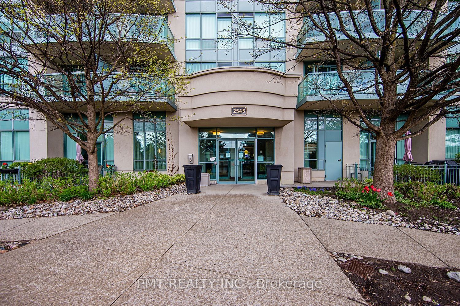 2545 Erin Centre Blvd, unit PH 2 for sale