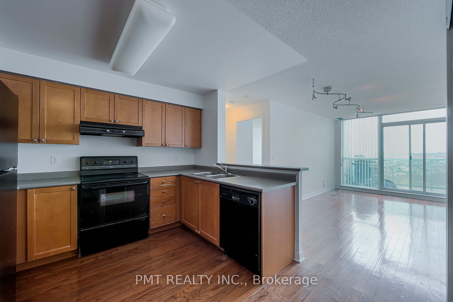 2545 Erin Centre Blvd, unit PH 2 for sale