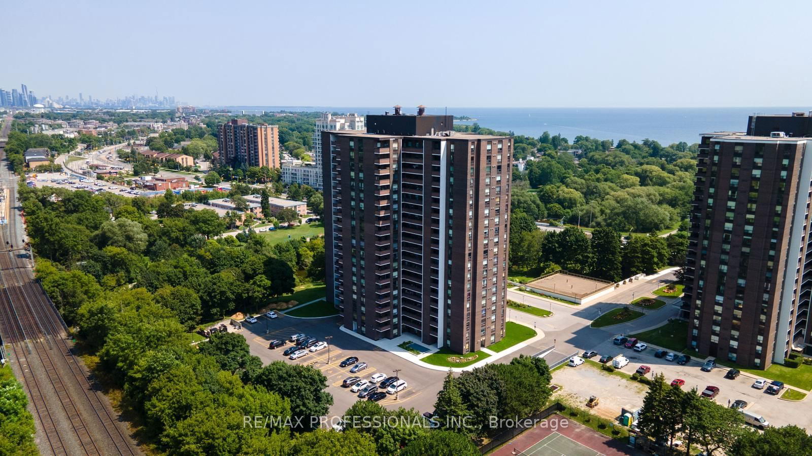 1535 Lakeshore Rd E, unit 808 for sale - image #32