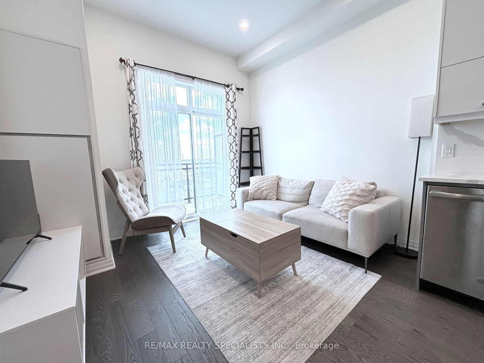 1105 Leger Way, unit 624 for rent - image #5