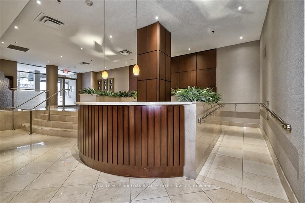 1477 Lakeshore Rd, unit 903 for sale - image #25