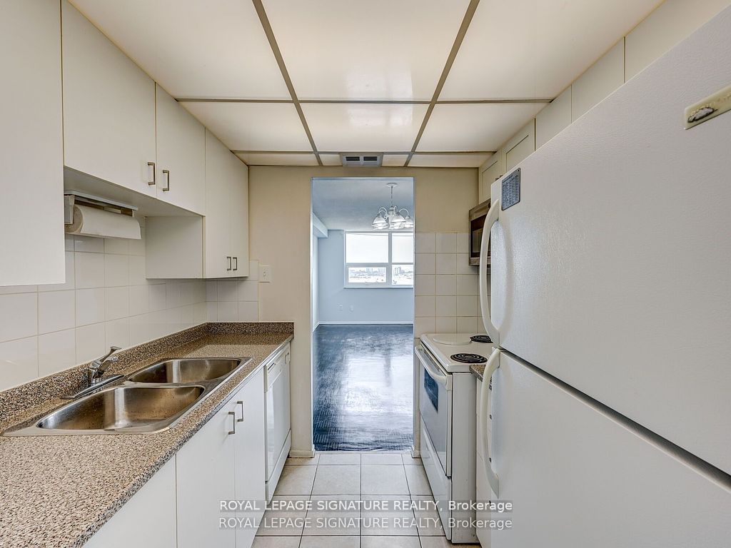 4 Lisa St, unit 1411 for sale - image #12