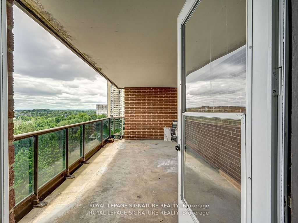 4 Lisa St, unit 1411 for sale - image #22