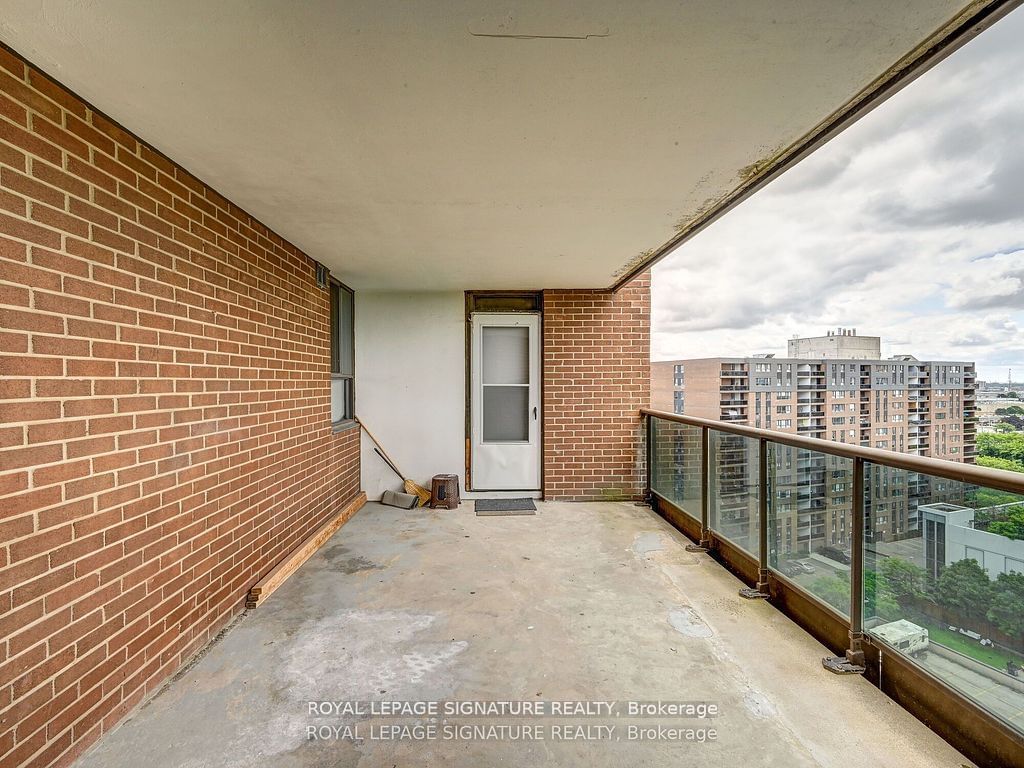 4 Lisa St, unit 1411 for sale - image #24