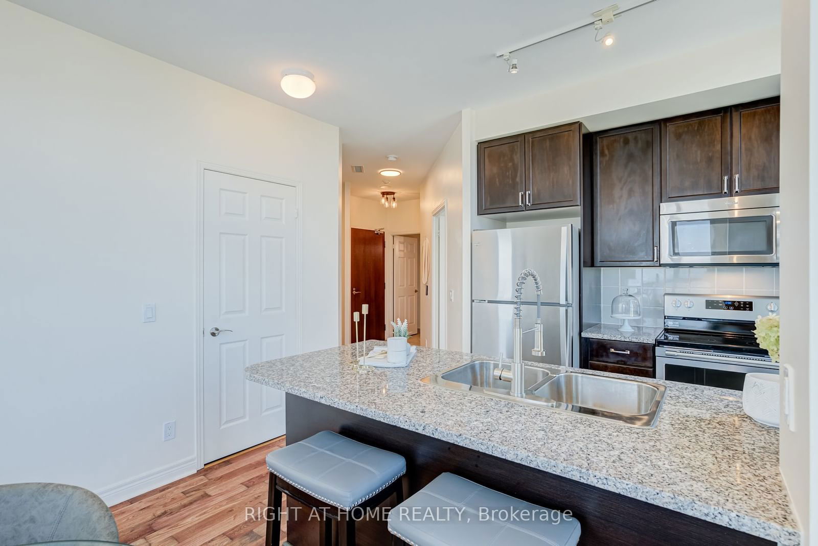 339 RATHBURN Rd, unit PH 16 for sale - image #7