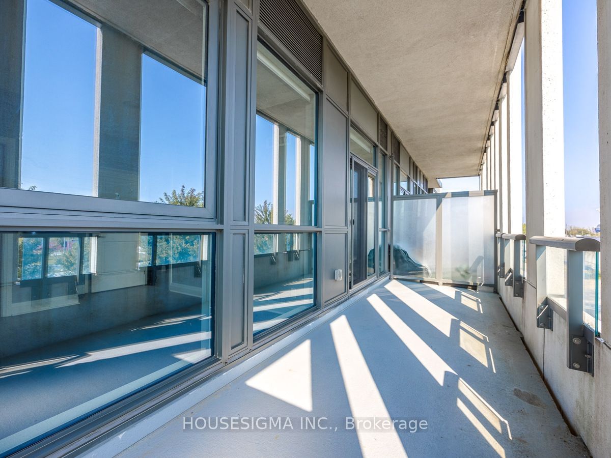 17 Zorra St, unit 208 for rent - image #17