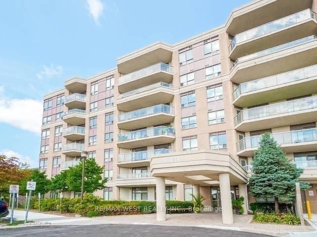 300 Ray Lawson Blvd, unit 401 for rent - image #1