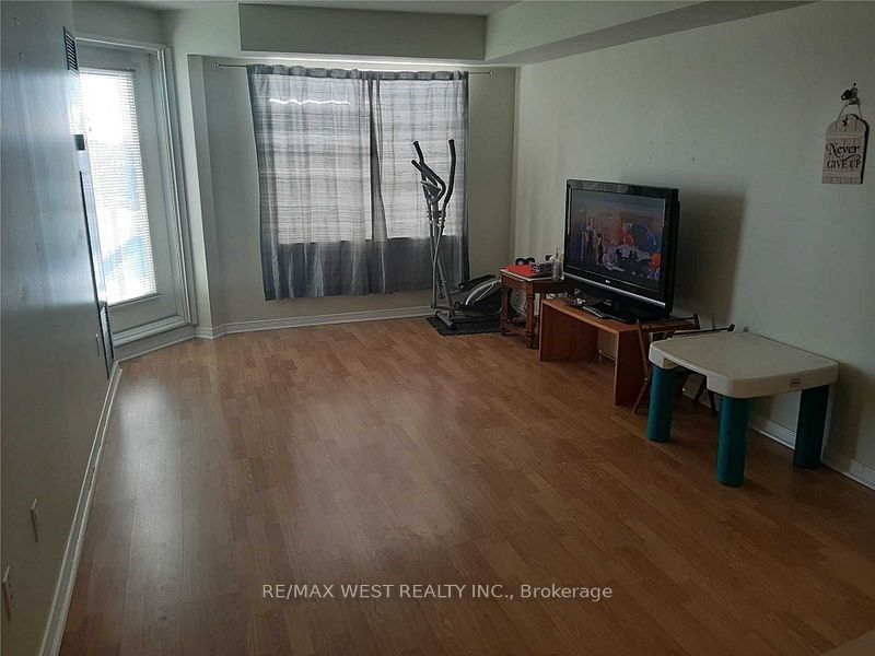 300 Ray Lawson Blvd, unit 401 for rent - image #2