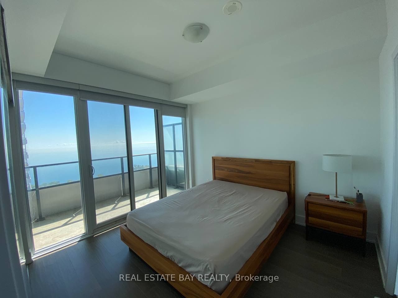 30 Shore Breeze Dr, unit 2816 for rent